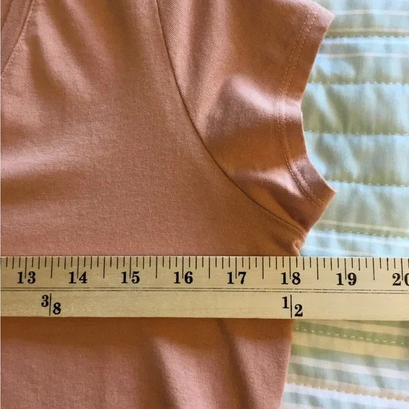 Tahari Essentials T-Shirt medium. Peach, coral,orange, short sleeve, V-neck. - Picture 6 of 6